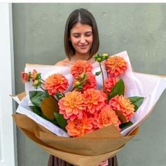 Aynı Sene Çiçek Açan Dev İri Çiçekli Au. Sunhorst Dahlia Yumrusu (1 adet)